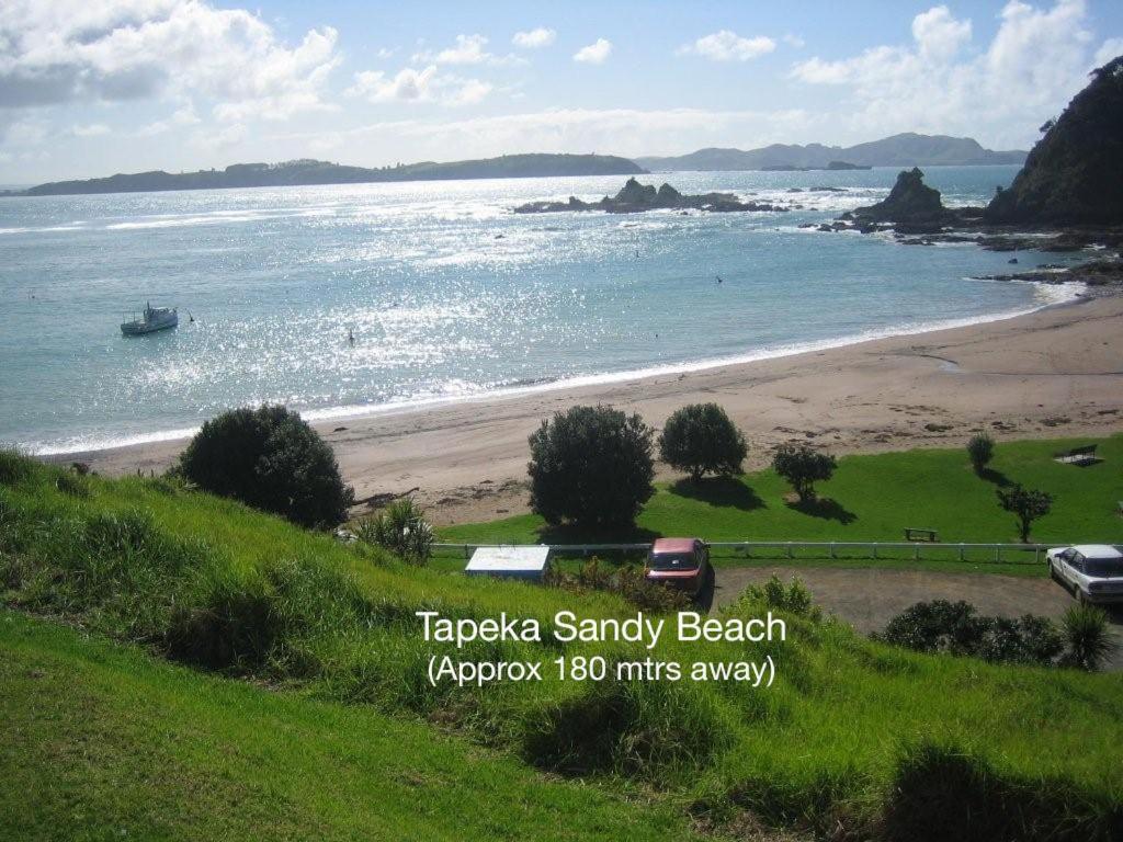 The Pacific Room, Tapeka Point Russell Exterior foto
